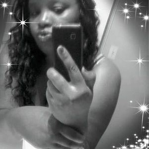 Meet your Posher, Chanel